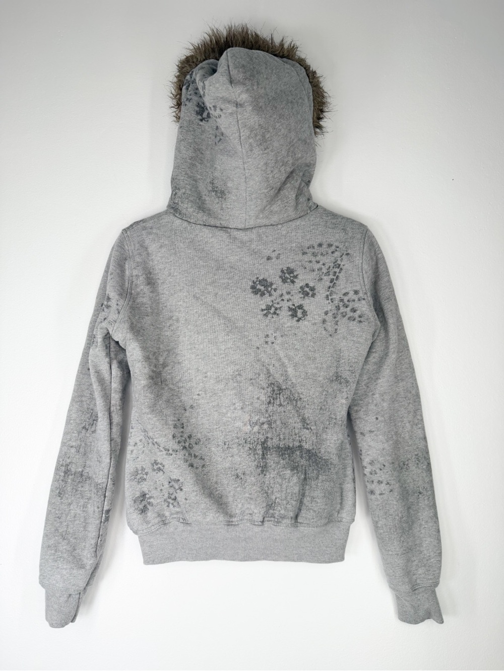 Vintage Miss Me Y2K Gray Faux Fur Lined Bling Hooded Zip Up Sweater Size Medium - Picture 9 of 13